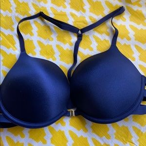 Cute La Senza front-clasp bra